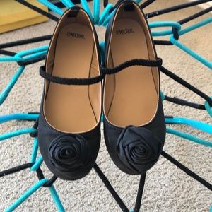 Gymboree black dress shoes girls size 13 flower